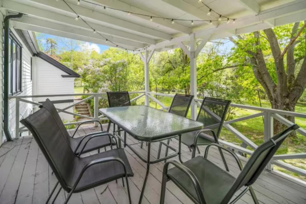 Cayuga Bungalow On Lake—Sleeps 13—Outdoor Firepit Lansing Exteriér fotografie