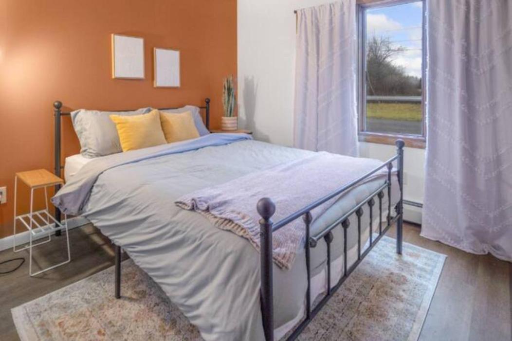 Cayuga Bungalow On Lake—Sleeps 13—Outdoor Firepit Lansing Exteriér fotografie
