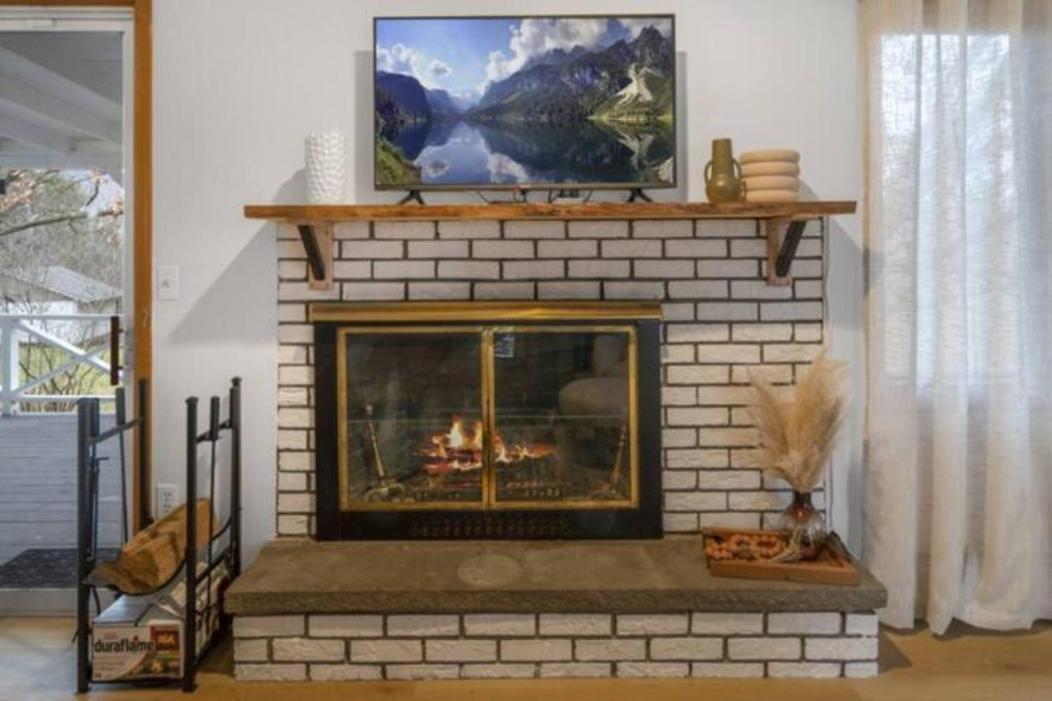 Cayuga Bungalow On Lake—Sleeps 13—Outdoor Firepit Lansing Exteriér fotografie